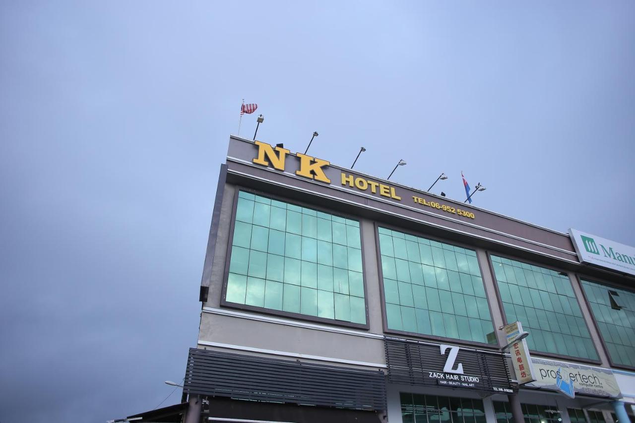 N K Hotel Муар Екстер'єр фото