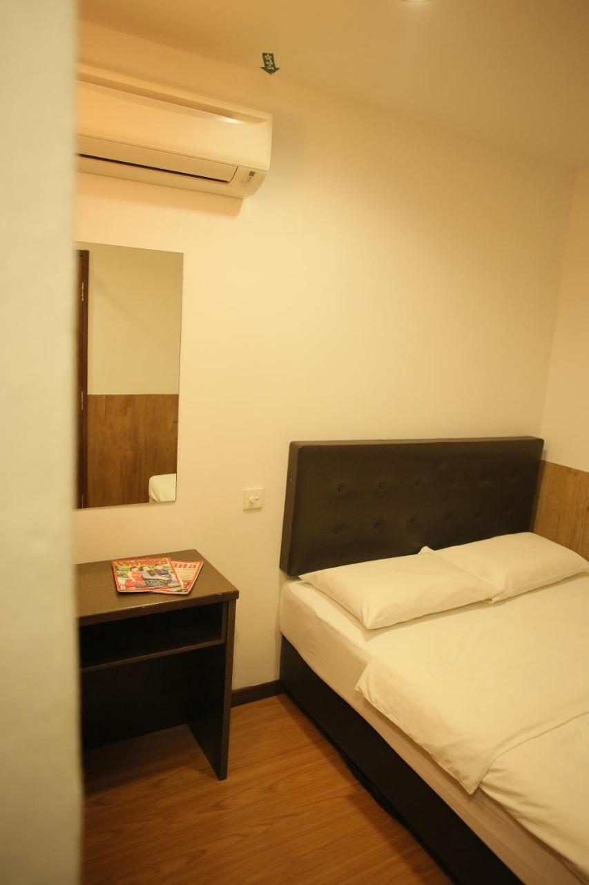 N K Hotel Муар Екстер'єр фото