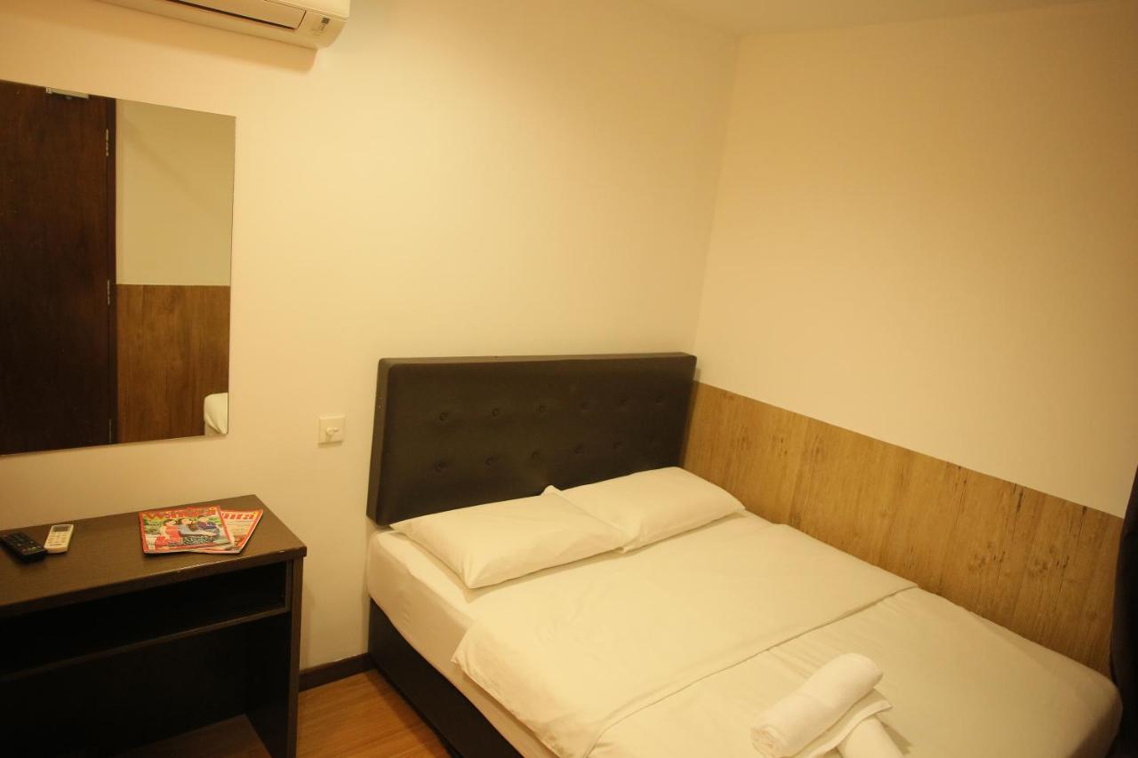 N K Hotel Муар Екстер'єр фото