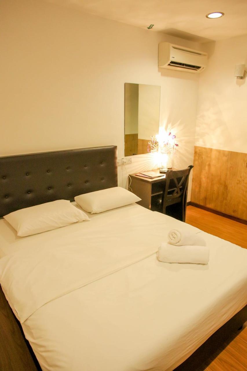 N K Hotel Муар Екстер'єр фото